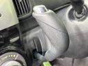 カスタムＸリミテッド　禁煙車　電動スライドドア　ポータブルナビ　スマートキー　ＨＩＤヘッドライト　ＥＴＣ　純正１５インチアルミホイール　オートエアコン　ＨＩＤフォグライト　革巻きステアリングホイール（35枚目）