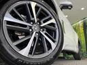 【純正18インチアルミホイール】外観にマッチした純正アルミホイールを装着しております。各種社外アルミホイールや、スタッドレスタイヤも取扱いしております。是非ご相談ください♪