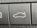 【パワーバックドア】スマートキーや運転席のボタンを押すだけでリアゲートが自動で開閉します!荷物を持っている時や、高い位置にあるバックドアを閉める際に便利な機能です♪