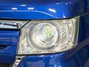 【ＬＥＤヘッドライト】悪天候や夜間走行時も良好な視界を確保し安心して運転できる高輝度ＬＥＤヘッドライトを装備！点灯速度が早く、消費電力も抑えられています。
