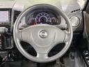 インテリアに合わせたデザインのステアリングは、運転される方のことも考え、運転しやすい形状、大きさです。是非一度、実際に触ってお確かめください。