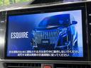 エスクァイア ハイブリッドGi 禁煙車 フルエアロ 両側電動ドア 純正10型SDナビ 12型後席モニター バックカメラ 衝突被害軽減システム ドラレコ シートヒーター コーナーセンサー LEDヘッド ビルトインETC クルコン 中古車画像_4