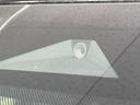 【三菱e-Assist】走行中に前方の車両等を認識し、衝突しそうな時は警報とブレーキで衝突回避と被害軽減をアシスト。より安全にドライブをお楽しみいただけます。
