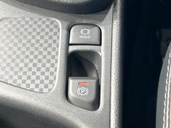 【オートブレーキホールド】信号待ちや渋滞で停車時にブレーキから足を離しても、停止状態を保持してくれます。前進するときはアクセルを踏めば自動で解除されるので安心♪街乗り運転が楽になります♪ 6