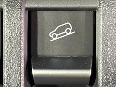 【ダウンヒルアシスト】急な坂道を下るときに自動でブレーキを制御、一定の低速度を保ちます。雪道や悪路など滑りやすい路面の下り坂でもタイヤがロックしないから安心！ハンドル操作に集中できます！ 6