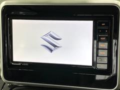 【純正ナビ】人気の純正ナビを装備。オーディオ機能も充実しており、Ｂｌｕｅｔｏｏｔｈ接続すればお持ちのスマホやＭＰ３プレイヤーの音楽を再生可能！毎日の運転がさらに楽しくなります！！ 3