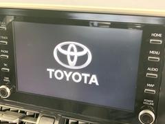 【ディスプレイオーディオ】お手持ちのスマートフォンとの連携で、ナビや音楽再生など各種アプリを使用可能。スマホに近い感覚でお使いいただけます♪ 3