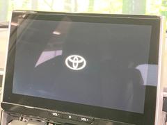 【純正１０インチナビ】人気の純正ナビを装備。オーディオ機能も充実しており、Ｂｌｕｅｔｏｏｔｈ接続すればお持ちのスマホやＭＰ３プレイヤーの音楽を再生可能！毎日の運転がさらに楽しくなります！！ 4