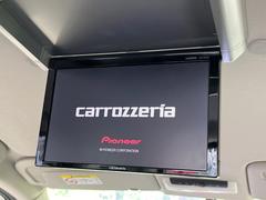 【フリップダウンモニター】大画面モニターで後席でもエンタメをお楽しみいただけます。小さなお子様にも大人気の装備です♪ 3