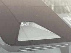 【トヨタセーフティセンス】走行中に前方の車両等を認識し、衝突しそうな時は警報とブレーキで衝突回避と被害軽減をアシスト。より安全にドライブをお楽しみいただけます。 5