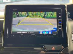 【バックカメラ】駐車時に後方がリアルタイム映像で確認できます。大型商業施設や立体駐車場での駐車時や、夜間のバック時に大活躍！運転スキルに関わらず、今や必須となった装備のひとつです！ 5