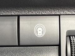 【クリアランスソナー】バンパーに付いたセンサーが障害物を検知！一定の距離に近づくとアラートで教えてくれます♪狭い駐車スペースや車庫入れ時も安心ですね☆ 6