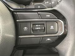 �ڥ����ץƥ��֥��롼������ȥ�����۹�®ƻϩ�Ǥ�Ĺ��Υ���Ԥ��ڤˡ�����ư��®�٤��ݤĥ��롼������ȥ����뤬�����ͷڸ������ƥ��Ϣ�Ȥ��������μ�ξ���Τ��Ƽִ֤��ݤĤ褦��®��Ĵ�ᤷ�Ƥ���ޤ����� 6