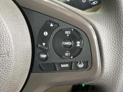 �ڥ����ץƥ��֥��롼������ȥ�����۹�®ƻϩ�Ǥ�Ĺ��Υ���Ԥ��ڤˡ�����ư��®�٤��ݤĥ��롼������ȥ����뤬�����ͷڸ������ƥ��Ϣ�Ȥ��������μ�ξ���Τ��Ƽִ֤��ݤĤ褦��®��Ĵ�ᤷ�Ƥ���ޤ����� 6