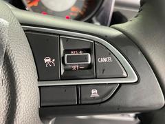 �ڥ����ץƥ��֥��롼������ȥ�����۹�®ƻϩ�Ǥ�Ĺ��Υ���Ԥ��ڤˡ�����ư��®�٤��ݤĥ��롼������ȥ����뤬�����ͷڸ������ƥ��Ϣ�Ȥ��������μ�ξ���Τ��Ƽִ֤��ݤĤ褦��®��Ĵ�ᤷ�Ƥ���ޤ����� 4