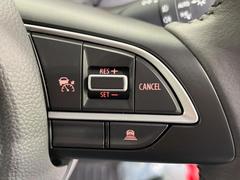 �ڥ����ץƥ��֥��롼������ȥ�����۹�®ƻϩ�Ǥ�Ĺ��Υ���Ԥ��ڤˡ�����ư��®�٤��ݤĥ��롼������ȥ����뤬�����ͷڸ������ƥ��Ϣ�Ȥ��������μ�ξ���Τ��Ƽִ֤��ݤĤ褦��®��Ĵ�ᤷ�Ƥ���ޤ����� 4