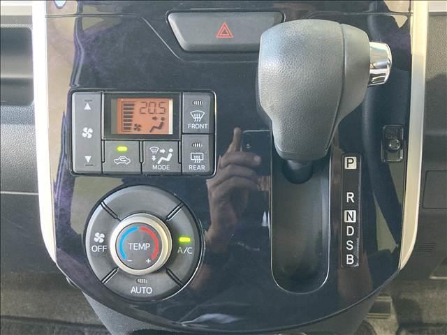 タント カスタムＸ　トップエディションＳＡＩＩＩ　禁煙車　ナビ　フルセグ　ＤＶＤ　Ｂｌｕｅｔｏｏｔｈ対応　バックカメラ　ＥＴＣ　衝突軽減ブレーキ　横滑り防止装置　車線逸脱防止装置　障害物センサー　左側電動スライドドア　ＬＥＤヘッドライト　スマートキー（10枚目）