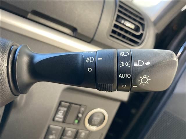 タント カスタムＸ　トップエディションＳＡＩＩＩ　禁煙車　ナビ　フルセグ　ＤＶＤ　Ｂｌｕｅｔｏｏｔｈ対応　バックカメラ　ＥＴＣ　衝突軽減ブレーキ　横滑り防止装置　車線逸脱防止装置　障害物センサー　左側電動スライドドア　ＬＥＤヘッドライト　スマートキー（12枚目）