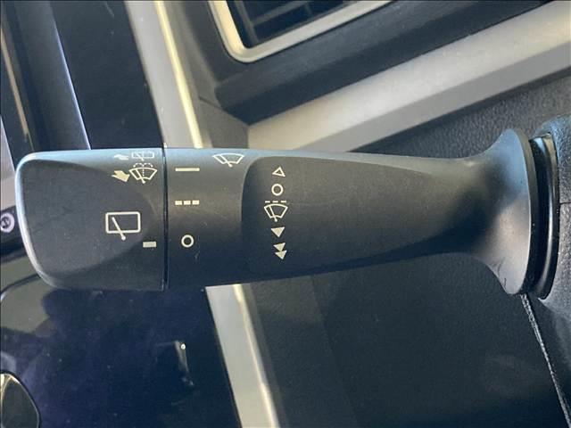 タント カスタムＸ　トップエディションＳＡＩＩＩ　禁煙車　ナビ　フルセグ　ＤＶＤ　Ｂｌｕｅｔｏｏｔｈ対応　バックカメラ　ＥＴＣ　衝突軽減ブレーキ　横滑り防止装置　車線逸脱防止装置　障害物センサー　左側電動スライドドア　ＬＥＤヘッドライト　スマートキー（13枚目）
