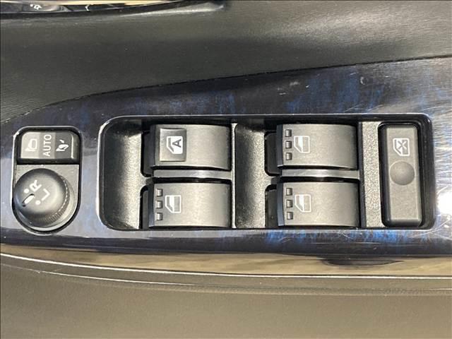 タント カスタムＸ　トップエディションＳＡＩＩＩ　禁煙車　ナビ　フルセグ　ＤＶＤ　Ｂｌｕｅｔｏｏｔｈ対応　バックカメラ　ＥＴＣ　衝突軽減ブレーキ　横滑り防止装置　車線逸脱防止装置　障害物センサー　左側電動スライドドア　ＬＥＤヘッドライト　スマートキー（24枚目）