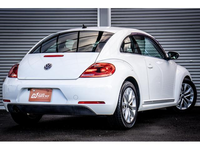 ザ・ビートル デザインレザーパッケージ　地デジフルセグ　１オーナー車　ＡＵＸ　助手席エアバッグ　盗難防止　ｂｌｕｅｔｏｏｔｈ　禁煙　本革シート　運転席エアバッグ　ＨＤＤナビ　パワーウィンドウ　ＡＢＳ　パワーステアリング　ナビＴＶ（9枚目）