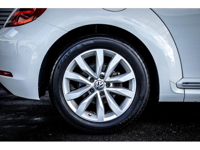 ザ・ビートル デザインレザーパッケージ　地デジフルセグ　１オーナー車　ＡＵＸ　助手席エアバッグ　盗難防止　ｂｌｕｅｔｏｏｔｈ　禁煙　本革シート　運転席エアバッグ　ＨＤＤナビ　パワーウィンドウ　ＡＢＳ　パワーステアリング　ナビＴＶ（20枚目）