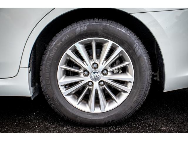 クラウン ロイヤルサルーン　ＵＳＢポート　ダブルエアバック　スマートキー＆プッシュスタート　クルーズコントロール　電動シート　オートエアコン　キーフリーシステム　パワーウインド　盗難防止装置　ナビ　サイドエアバック　横滑り防止（15枚目）