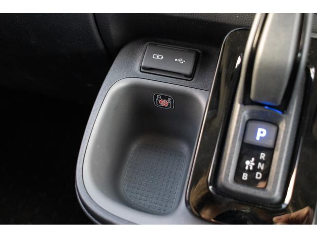 シエンタ ハイブリッドＺ　カーテンエアバック　コーナーソナー　パノラマカメラ　Ｂｌｕｅｔｏｏｔｈオーディオ　アクティブクルーズコントロール　ナビ付　盗難防止システム　ＬＤＡ　ＳＤ　衝突安全ボディ　横滑り防止機能　ＥＴＣ装備（35枚目）