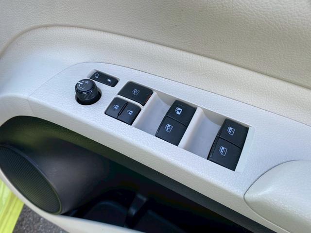 シエンタ Ｘ　パワ－スライドドア・ナビ・フルセグＴＶ・ＤＶＤ再生・バックカメラ・１５インチ社外アルミ・ＬＥＤヘッドライト（30枚目）