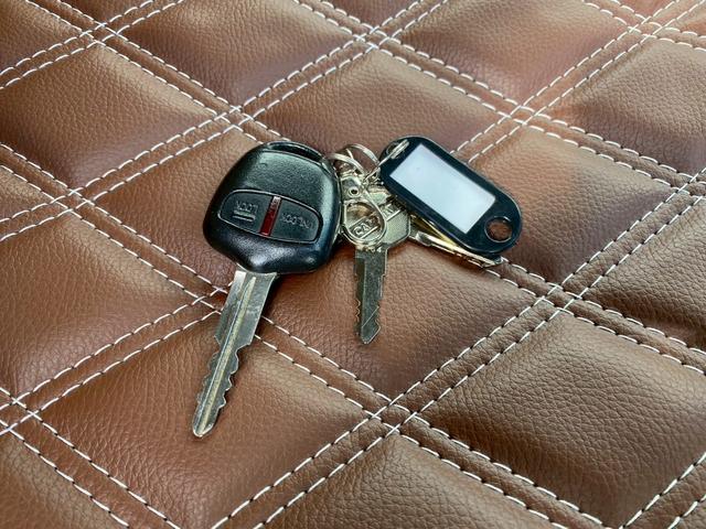 パジェロミニ ＸＲ　ｓｍａｒｔアウトドアカスタムスタイル　左ステップ修復（33枚目）