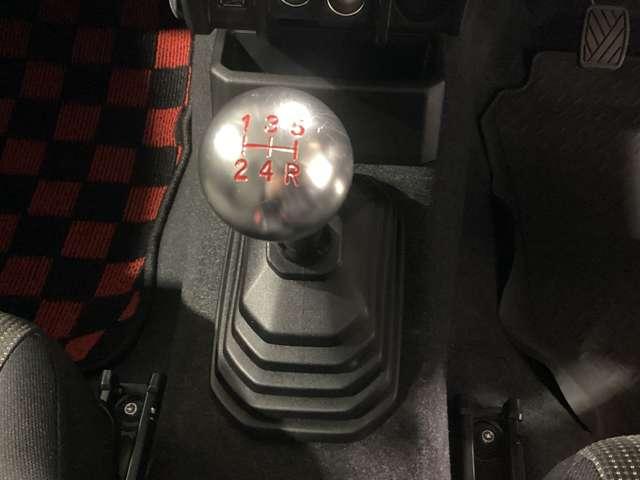 ジムニー ６６０　ＸＣ　４ＷＤ　シートヒータークルーズコントロールヒルデ　デュアルセンサーブレーキＳ　Ｗエアバッグ　ＡＵＴＯエアコン　パワーウィンドゥ　ＥＴＣ付　スマキー　アクティブクルーズコントロール　セキュリティアラーム　アルミ（18枚目）