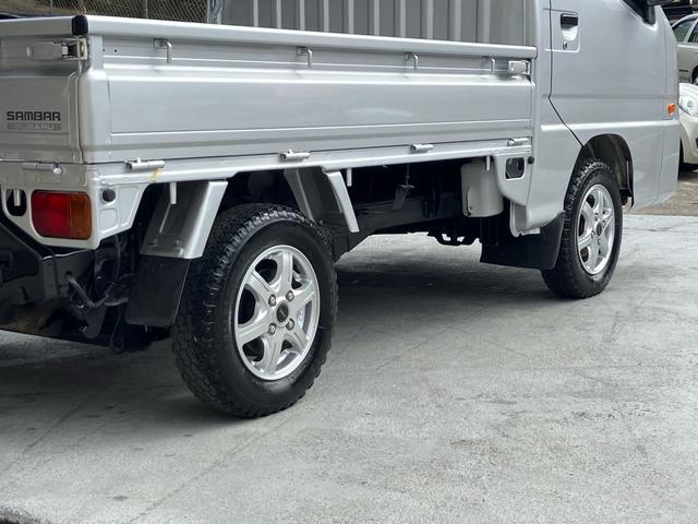 サンバートラック ＴＢ　リフレッシュカー／４ＷＤ／マニュアル５速／三方開／エアコン／アルミホイール／オールペン（24枚目）