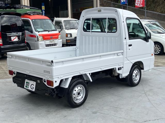 サンバートラック 赤帽　４ＷＤ／ハイルーフ車／リフレッシュカー／マニュアル５速／三方開／運転席エアバッグ／キーレス／集中ドアロック／オールペンクリア塗装仕上（24枚目）