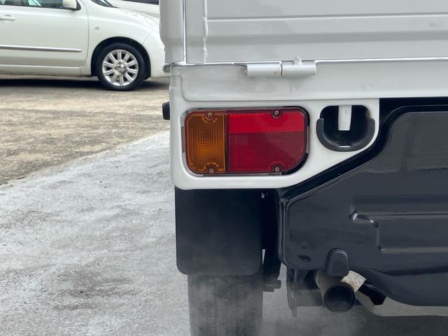 サンバートラック 赤帽　４ＷＤ／ハイルーフ車／リフレッシュカー／マニュアル５速／三方開／運転席エアバッグ／キーレス／集中ドアロック／オールペンクリア塗装仕上（28枚目）