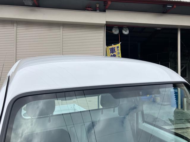 サンバートラック 赤帽　４ＷＤ／ハイルーフ車／リフレッシュカー／マニュアル５速／三方開／運転席エアバッグ／キーレス／集中ドアロック／オールペンクリア塗装仕上（32枚目）