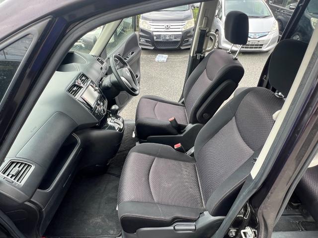 セレナ ハイウェイスター　横滑防止装置　ＡＵＴＯエアコン　パワーステアリング　運転席エアバック　パワーウィンドウ　ＡＢＳ　ＷエアＢ　Ｗエアバック　エアコン　横滑り防止システム（20枚目）