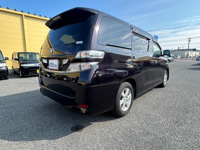 ヴェルファイア ２．４Ｘ　フルフラットシート　デュアルエアコン　Ｂカメ　サイドエアバック　盗難防止　スマートキープッシュスタート　ＥＳＣ　Ｗエアバッグ　ＡＢＳ　キーレス　３列シ－ト　ミュージックプレイヤー接続可（11枚目）