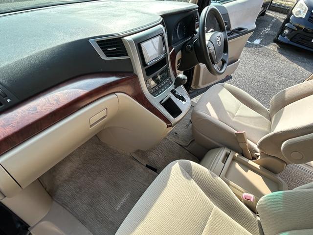 ヴェルファイア ２．４Ｘ　フルフラットシート　デュアルエアコン　Ｂカメ　サイドエアバック　盗難防止　スマートキープッシュスタート　ＥＳＣ　Ｗエアバッグ　ＡＢＳ　キーレス　３列シ－ト　ミュージックプレイヤー接続可（37枚目）