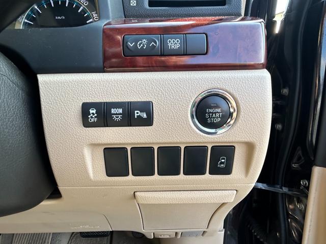 ヴェルファイア ２．４Ｘ　フルフラットシート　デュアルエアコン　Ｂカメ　サイドエアバック　盗難防止　スマートキープッシュスタート　ＥＳＣ　Ｗエアバッグ　ＡＢＳ　キーレス　３列シ－ト　ミュージックプレイヤー接続可（40枚目）