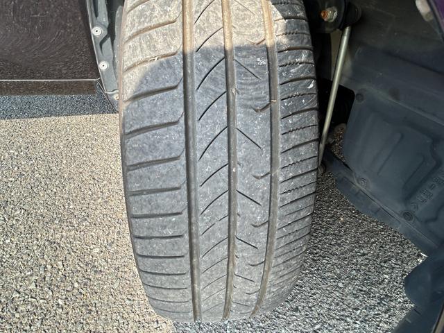 ヴェルファイア ２．４Ｘ　フルフラットシート　デュアルエアコン　Ｂカメ　サイドエアバック　盗難防止　スマートキープッシュスタート　ＥＳＣ　Ｗエアバッグ　ＡＢＳ　キーレス　３列シ－ト　ミュージックプレイヤー接続可（47枚目）