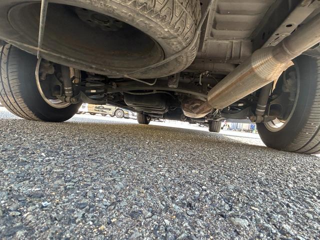 ヴェルファイア ２．４Ｘ　フルフラットシート　デュアルエアコン　Ｂカメ　サイドエアバック　盗難防止　スマートキープッシュスタート　ＥＳＣ　Ｗエアバッグ　ＡＢＳ　キーレス　３列シ－ト　ミュージックプレイヤー接続可（53枚目）