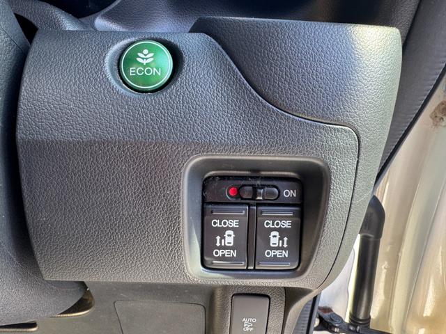 N-BOXカスタム 2トーンカラースタイル G・Lパッケージ(32枚目)