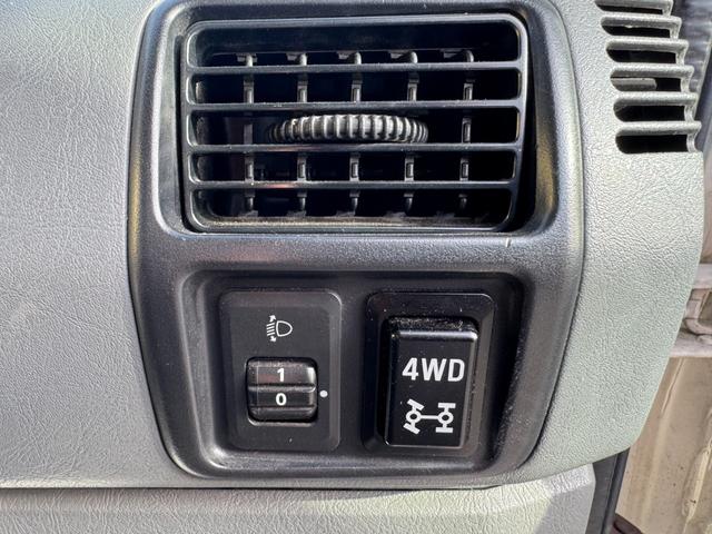 �[�Ԏ��͎ԓ��N���[�j���O���s�����S���Ă���肢�������܂��I