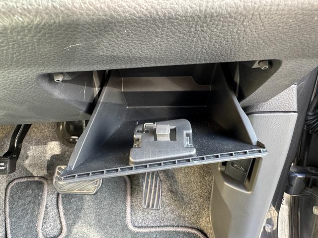 �[�Ԏ��͎ԓ��N���[�j���O���s�����S���Ă���肢�������܂��I