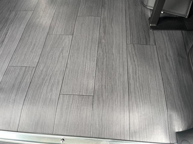 キャラバン ロンググランドプレミアムＧＸ　１６インチアルミホイール　１１インチディスプレイオーディオ　サラウンドスピーカーシステム（64枚目）