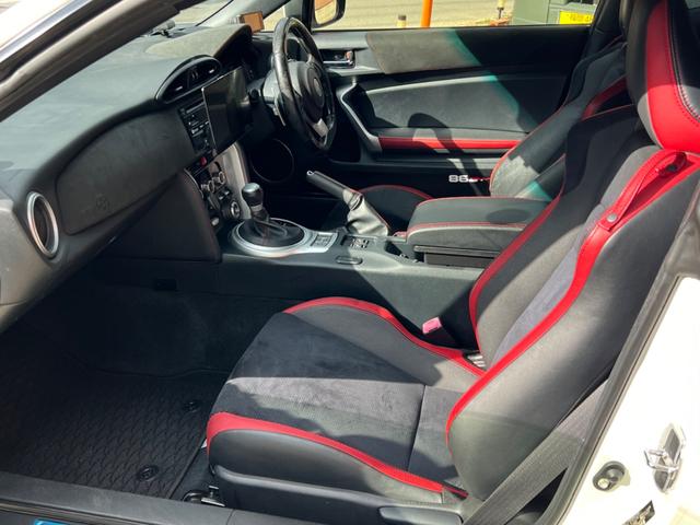 ��{�p�b�N�ł̕ۏ؂͂P�������͂P�O�O�O�����ƂȂ�܂����A�P�N�Q�N�̕ۏ؂��ē��\�ƂȂ��Ă���܂��B