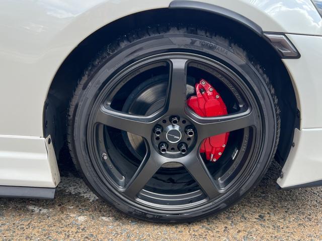 �P�W�C���`�A���~�z�C�[���i���[�N�X�j�^�C���̖����̓��R�n�}�^�C���E�u���[�A�[�X