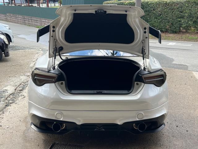 �J�X�^���p�[�c�����B