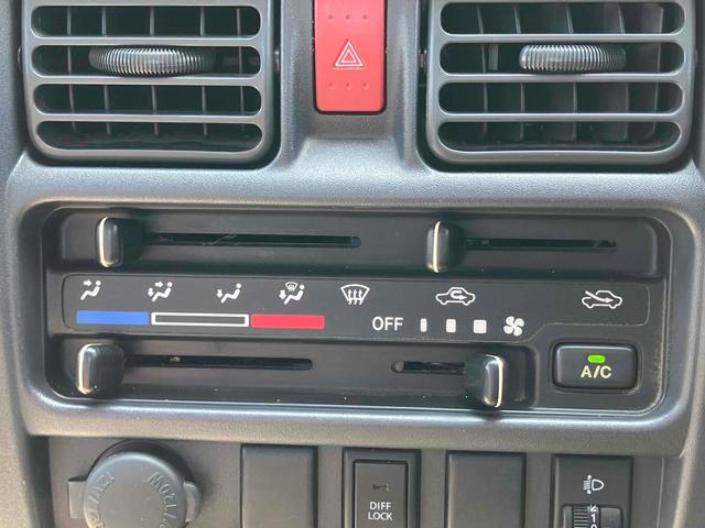 キャリイトラック ＫＣエアコン・パワステ農繁仕様　４ＷＤ　軽トラック　ＭＴ　エアコン　運転席エアバッグ　助手席エアバッグ（29枚目）