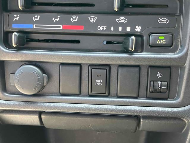 キャリイトラック ＫＣエアコン・パワステ農繁仕様　４ＷＤ　軽トラック　ＭＴ　エアコン　運転席エアバッグ　助手席エアバッグ（30枚目）